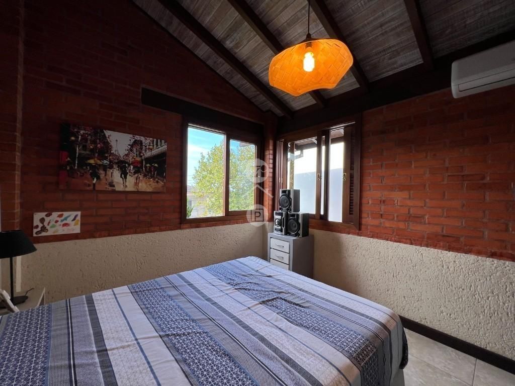 Casa em Pedra Branca, Palhoça. 3 quartos, 260m². Imagem 9 de 13